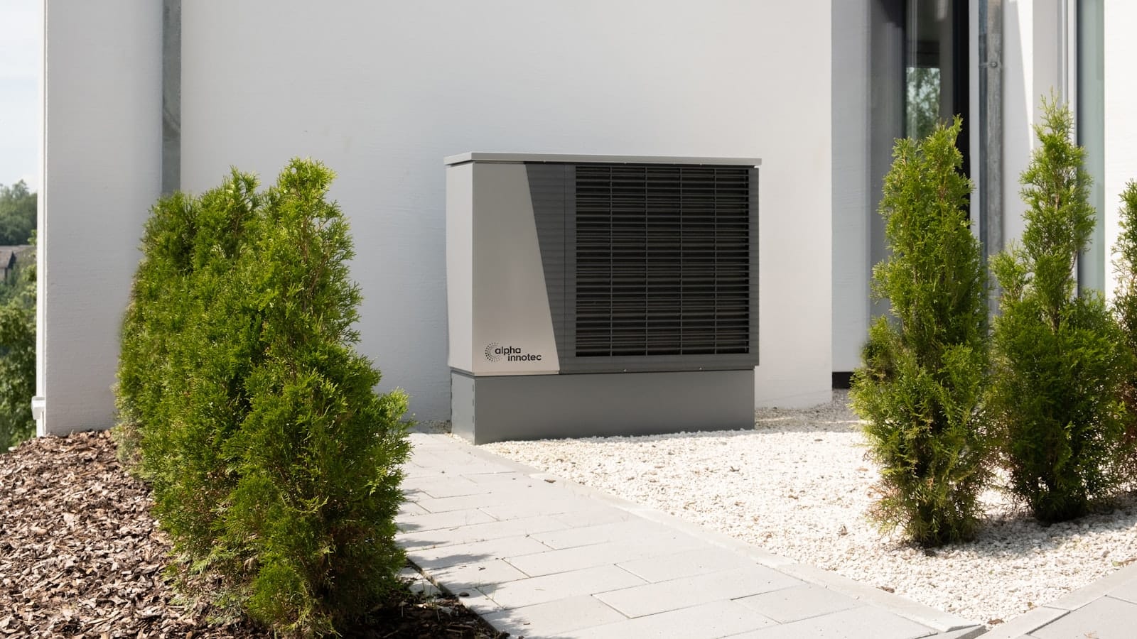 Heat pump noise: how loud are they, and what UK rules apply?